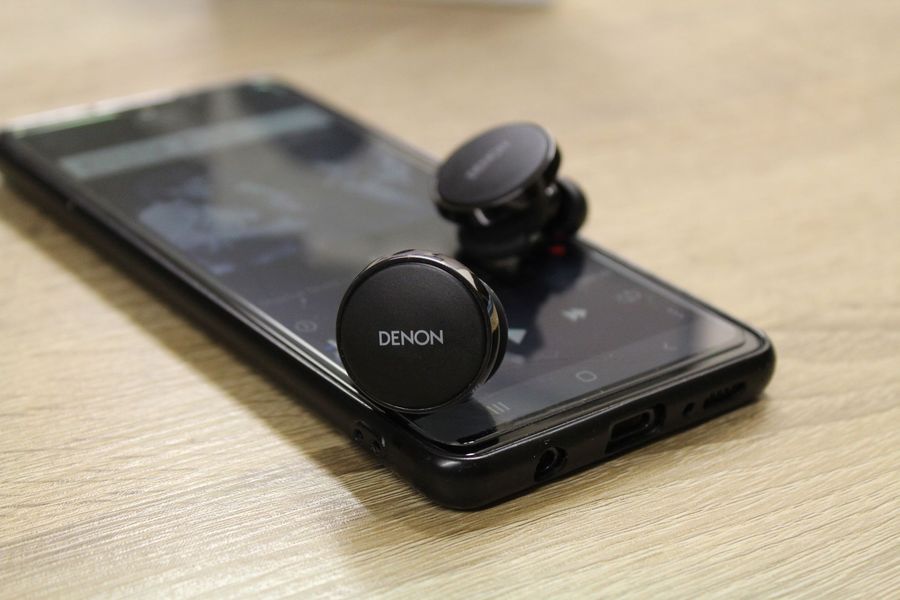 Denon PerL Pro - 2